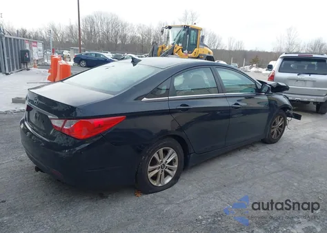 2013 Hyundai Sonata Gls z USA, uszkodzony, nr VIN 5NPEB4AC1DH626777